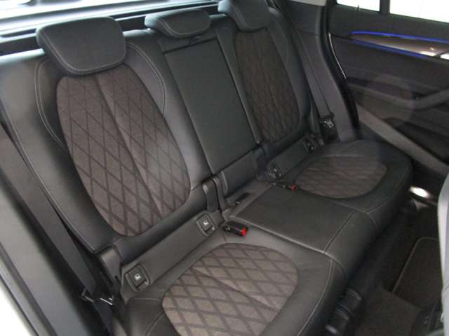 ＢＭＷ Ｘ１ Ｘドライブ １８Ｄ Ｘライン ４ＷＤ R2年 (近畿) 99