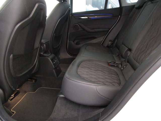 ＢＭＷ Ｘ１ Ｘドライブ １８Ｄ Ｘライン ４ＷＤ R2年 (近畿) 99