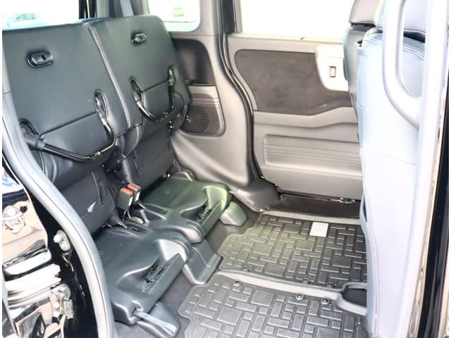 ホンダ Ｎ　ＢＯＸ カスタム ６６０ Ｌ ターボ スタイルプラス ブラック R4年 (関東) 99