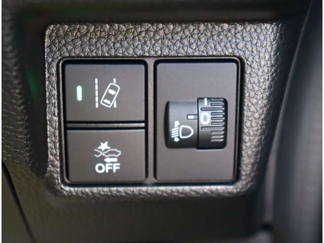 ホンダ Ｎ　ＢＯＸ カスタム ６６０ Ｌ ターボ スタイルプラス ブラック R4年 (関東) 99