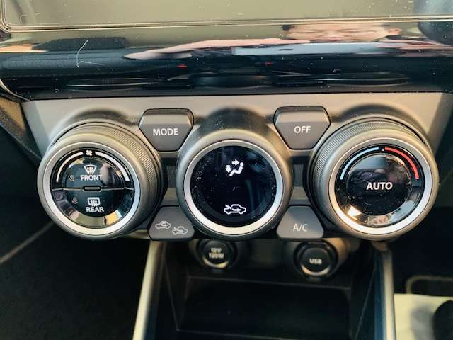 スズキ スイフト １．２ ハイブリッド ＲＳ セーフティパッケージ装着車 H29年 (東北) 99