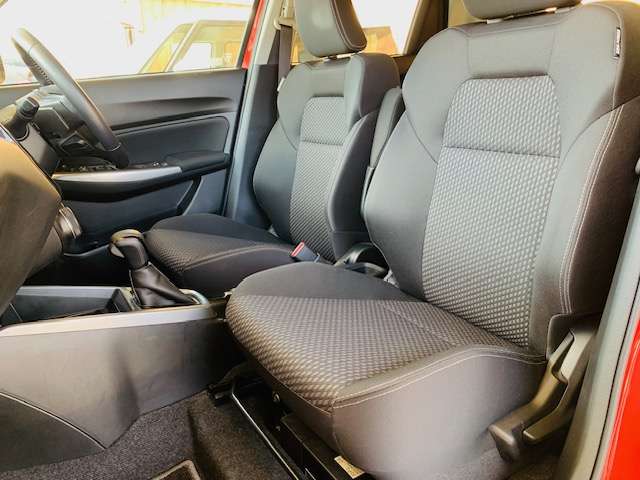 スズキ スイフト １．２ ハイブリッド ＲＳ セーフティパッケージ装着車 H29年 (東北) 99