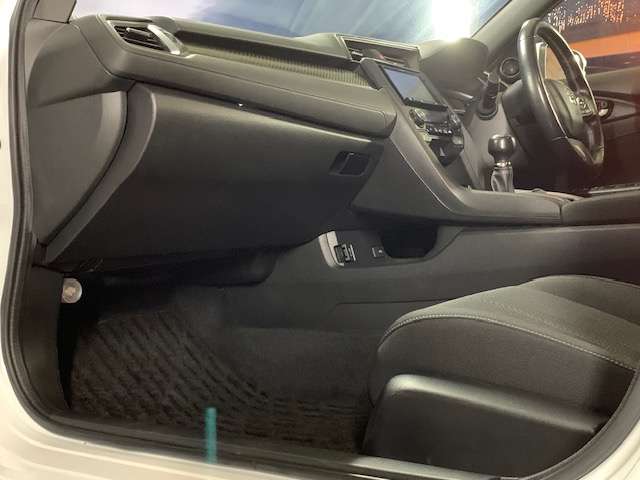 ホンダ シビック １．５ H30年 (東北) 99