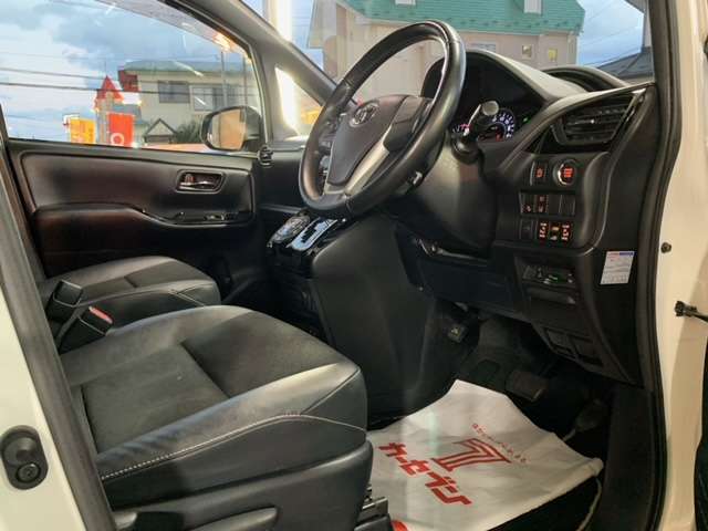 トヨタ ノア ２．０ ＳＩ ＷＸＢ H30年 (東北) 99