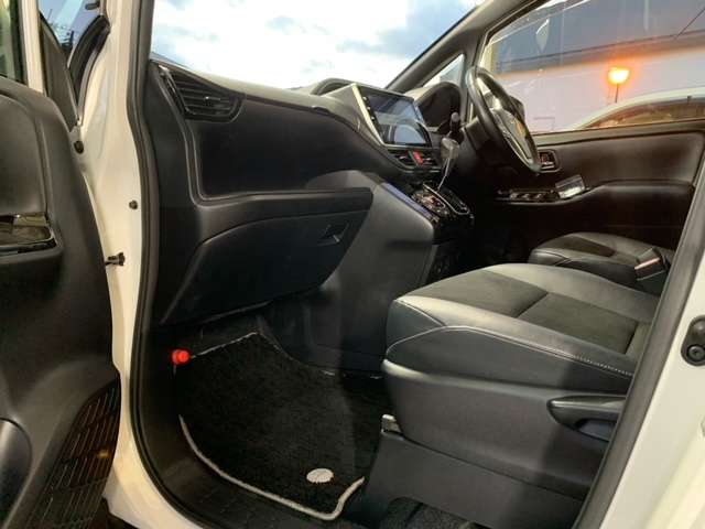 トヨタ ノア ２．０ ＳＩ ＷＸＢ H30年 (東北) 99