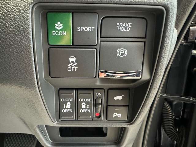 ホンダ オデッセイ　ハイブリッド ２．０ Ｅ：ＨＥＶ アブソルート ＥＸ R6年 (近畿) 99