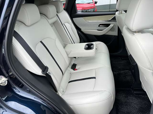 マツダ ＣＸ−６０ ３．３ ＸＤハイブリッド プレミアム モダン ディーゼルターボ ４ＷＤ R4年 (近畿) 99