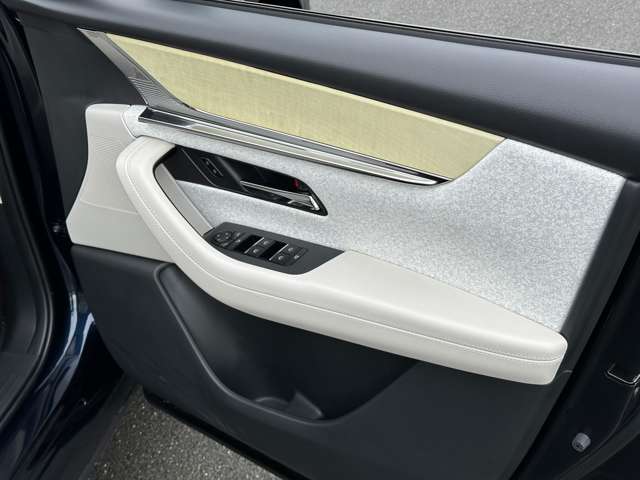 マツダ ＣＸ−６０ ３．３ ＸＤハイブリッド プレミアム モダン ディーゼルターボ ４ＷＤ R4年 (近畿) 99