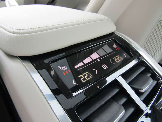 ボルボ Ｓ６０ アルティメット　Ｂ４ R5年 (関東) 99