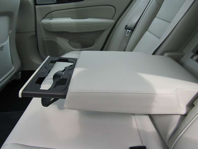 ボルボ Ｓ６０ アルティメット　Ｂ４ R5年 (関東) 99