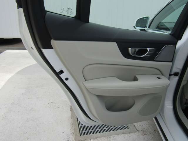 ボルボ Ｓ６０ アルティメット　Ｂ４ R5年 (関東) 99