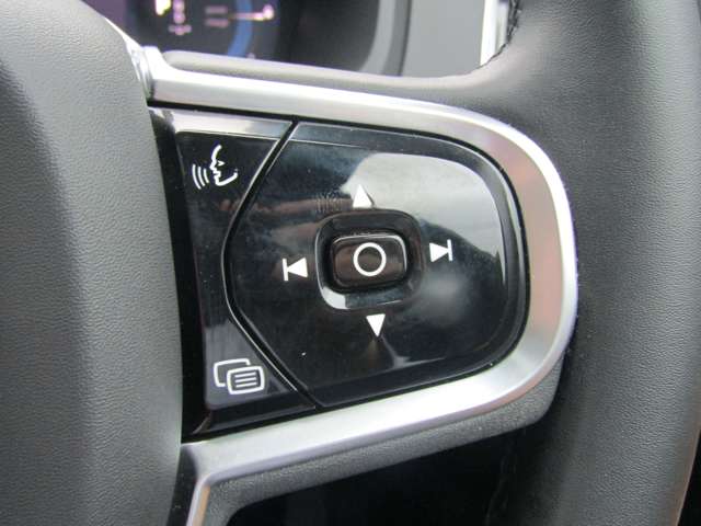 ボルボ ＸＣ９０ リチャージ アルティメット Ｔ８ ＡＷＤ プラグイン ハイブリッド ４ＷＤ R4年 (関東) 99