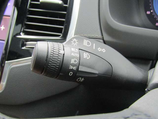 ボルボ ＸＣ９０ リチャージ アルティメット Ｔ８ ＡＷＤ プラグイン ハイブリッド ４ＷＤ R4年 (関東) 99