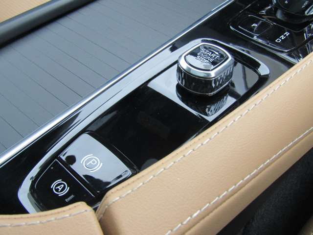 ボルボ ＸＣ９０ リチャージ アルティメット Ｔ８ ＡＷＤ プラグイン ハイブリッド ４ＷＤ R4年 (関東) 99