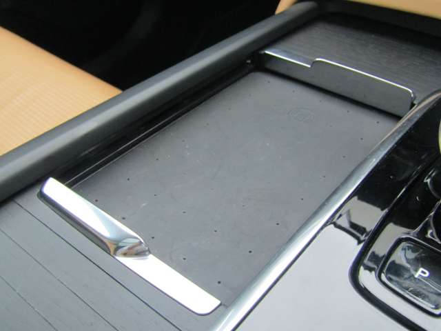 ボルボ ＸＣ９０ リチャージ アルティメット Ｔ８ ＡＷＤ プラグイン ハイブリッド ４ＷＤ R4年 (関東) 99