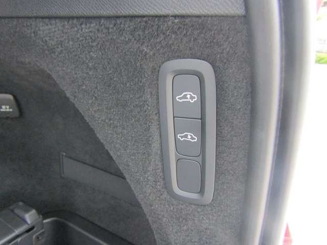 ボルボ ＸＣ９０ リチャージ アルティメット Ｔ８ ＡＷＤ プラグイン ハイブリッド ４ＷＤ R4年 (関東) 99