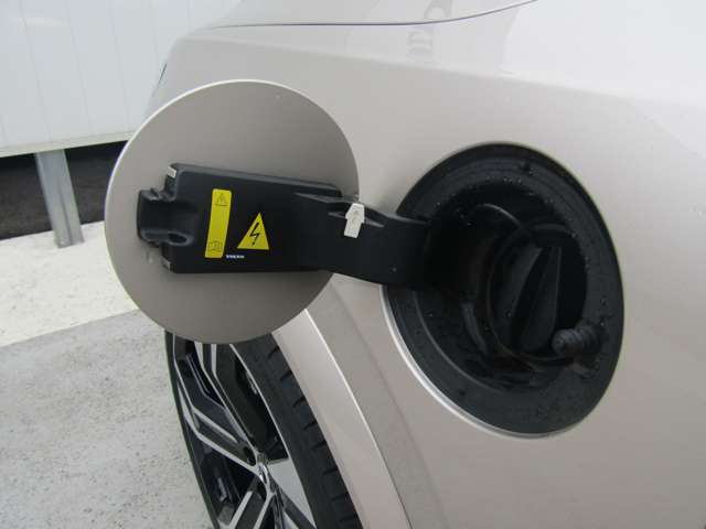 ボルボ ＸＣ９０ リチャージ アルティメット Ｔ８ ＡＷＤ プラグイン ハイブリッド ４ＷＤ R4年 (関東) 99