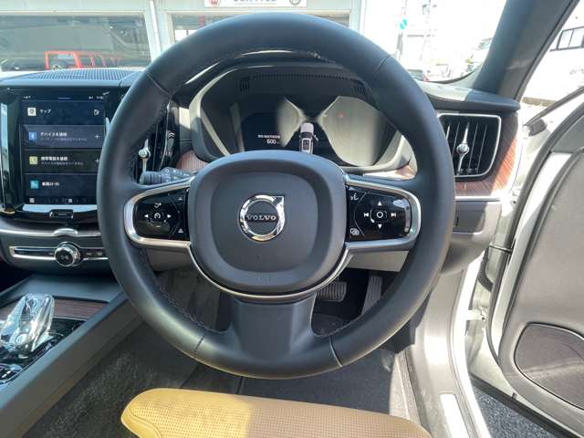 ボルボ ＸＣ６０ アルティメット Ｂ５ ＡＷＤ ４ＷＤ R5年 (東北) 99