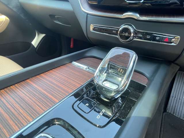 ボルボ ＸＣ６０ アルティメット Ｂ５ ＡＷＤ ４ＷＤ R5年 (東北) 99