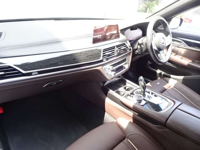 ＢＭＷ ７シリーズ ７５０ＬＩ Ｘドライブ Ｍスポーツ ４ＷＤ R2年 (近畿) 99