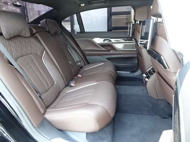 ＢＭＷ ７シリーズ ７５０ＬＩ Ｘドライブ Ｍスポーツ ４ＷＤ R2年 (近畿) 99