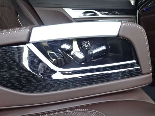 ＢＭＷ ７シリーズ ７５０ＬＩ Ｘドライブ Ｍスポーツ ４ＷＤ R2年 (近畿) 99