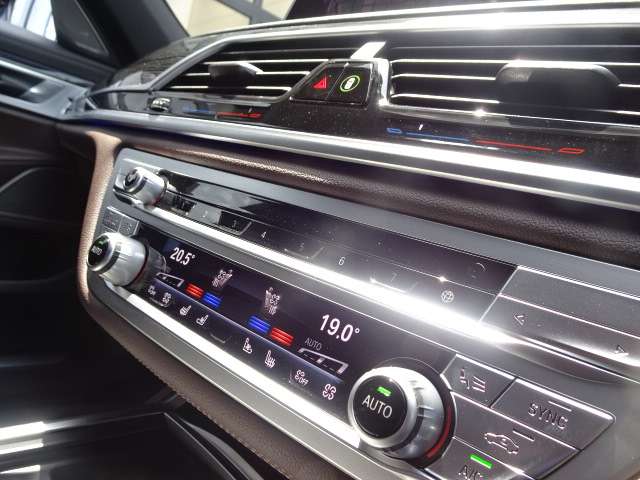 ＢＭＷ ７シリーズ ７５０ＬＩ Ｘドライブ Ｍスポーツ ４ＷＤ R2年 (近畿) 99