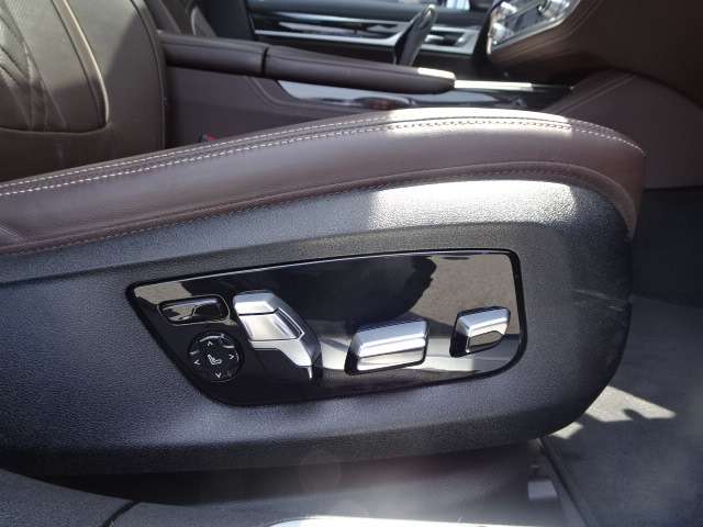 ＢＭＷ ７シリーズ ７５０ＬＩ Ｘドライブ Ｍスポーツ ４ＷＤ R2年 (近畿) 99