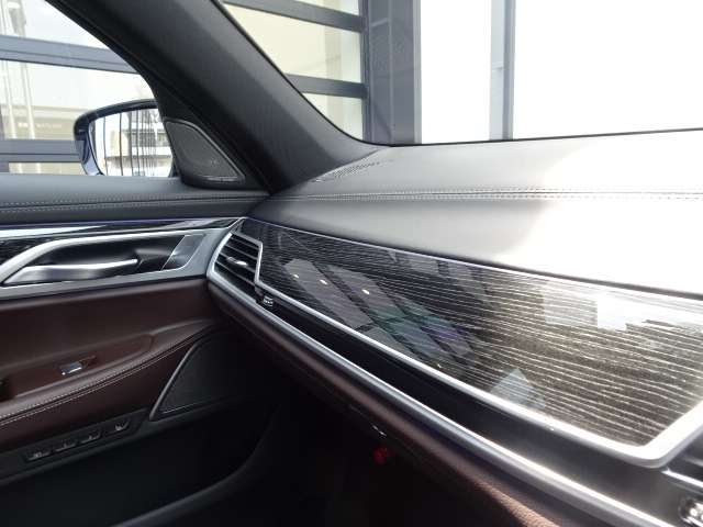 ＢＭＷ ７シリーズ ７５０ＬＩ Ｘドライブ Ｍスポーツ ４ＷＤ R2年 (近畿) 99