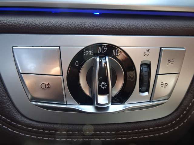 ＢＭＷ ７シリーズ ７５０ＬＩ Ｘドライブ Ｍスポーツ ４ＷＤ R2年 (近畿) 99