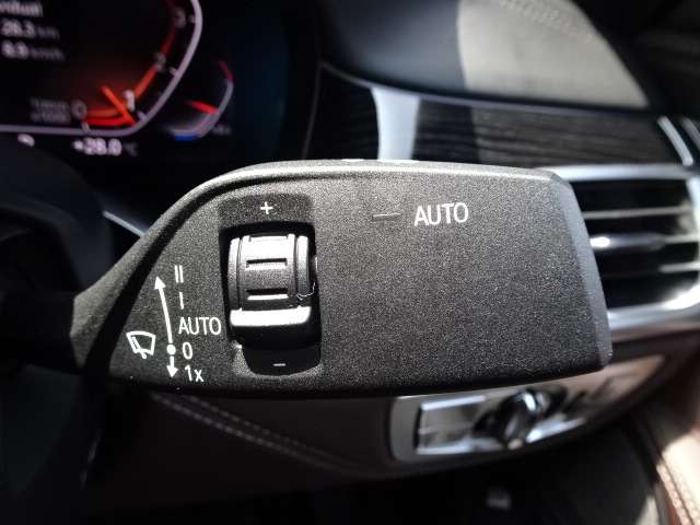 ＢＭＷ ７シリーズ ７５０ＬＩ Ｘドライブ Ｍスポーツ ４ＷＤ R2年 (近畿) 99