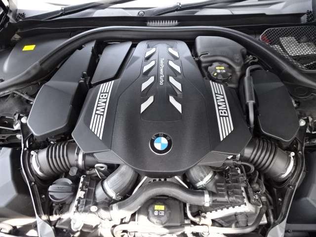 ＢＭＷ ７シリーズ ７５０ＬＩ Ｘドライブ Ｍスポーツ ４ＷＤ R2年 (近畿) 99