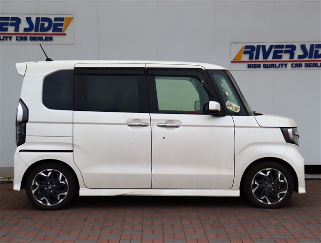 ホンダ Ｎ　ＢＯＸ カスタム ６６０ Ｇ ＥＸ ターボ ホンダセンシング H29年 (関東) 99