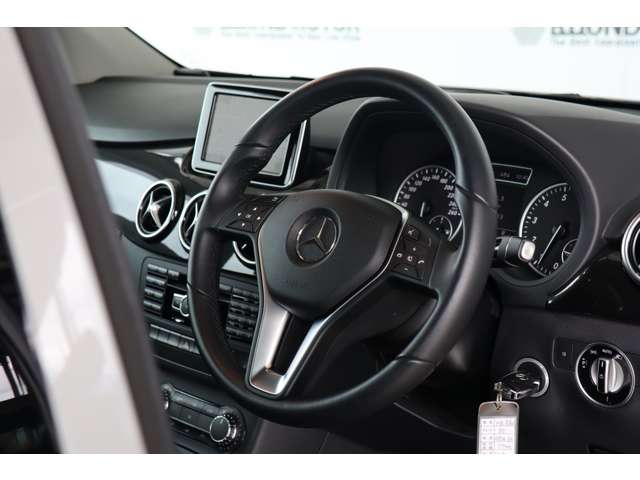 メルセデスベンツ Ｂクラス Ｂ１８０　ブルーエフィシェンシー H25年 (近畿) 99