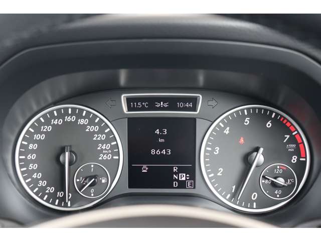 メルセデスベンツ Ｂクラス Ｂ１８０　ブルーエフィシェンシー H25年 (近畿) 99