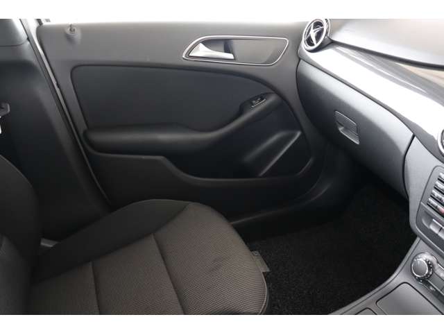 メルセデスベンツ Ｂクラス Ｂ１８０　ブルーエフィシェンシー H25年 (近畿) 99