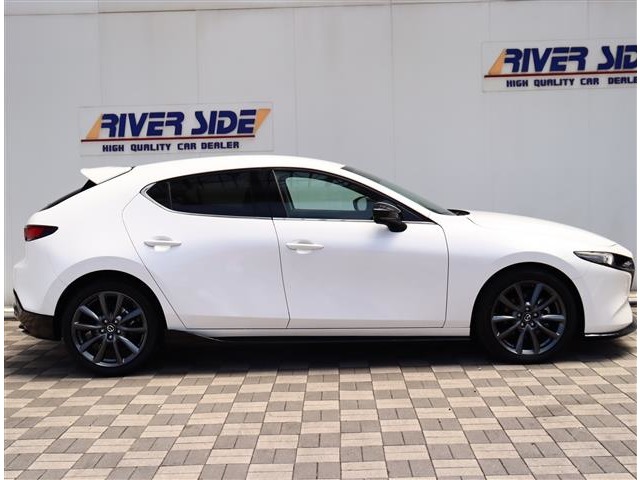マツダ ＭＡＺＤＡ３　ファストバック １．８ ＸＤ Ｌパッケージ ディーゼルターボ R3年 (関東) 99