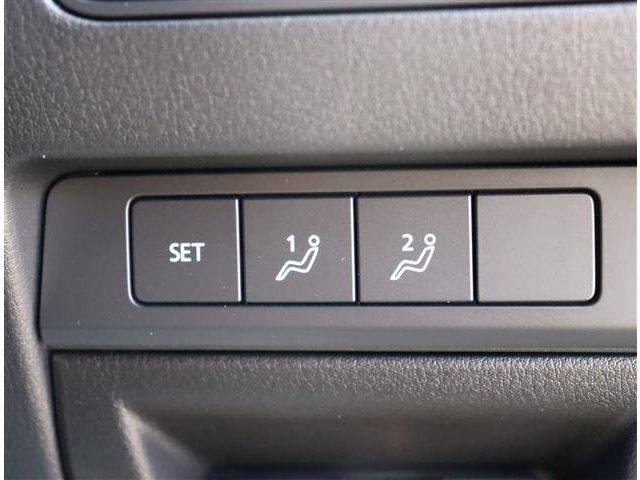 マツダ ＭＡＺＤＡ３　ファストバック １．８ ＸＤ Ｌパッケージ ディーゼルターボ R3年 (関東) 99