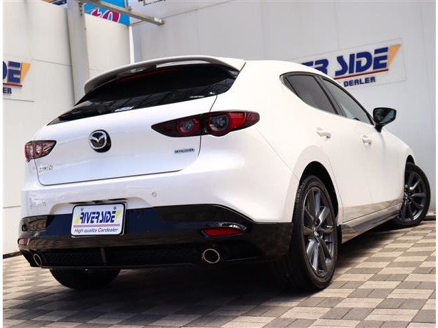 マツダ ＭＡＺＤＡ３　ファストバック １．８ ＸＤ Ｌパッケージ ディーゼルターボ R3年 (関東) 99