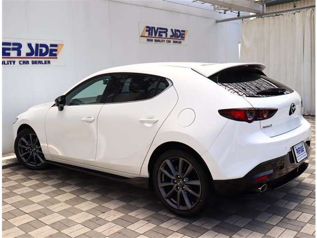 マツダ ＭＡＺＤＡ３　ファストバック １．８ ＸＤ Ｌパッケージ ディーゼルターボ R3年 (関東) 99