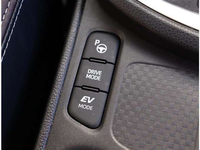 トヨタ ヤリスクロス　ハイブリッド １．５ ハイブリッド Ｚ R4年 (関東) 99