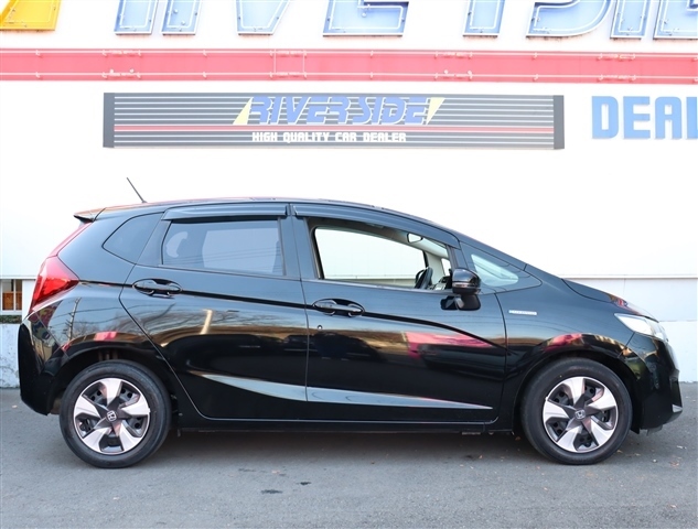 ホンダ フィット　ハイブリッド １．５ ハイブリッド Ｆ H29年 (関東) 99