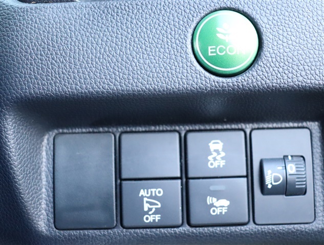 ホンダ フィット　ハイブリッド １．５ ハイブリッド Ｆ H29年 (関東) 99