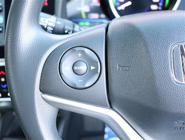 ホンダ フィット　ハイブリッド １．５ ハイブリッド Ｆ H29年 (関東) 99