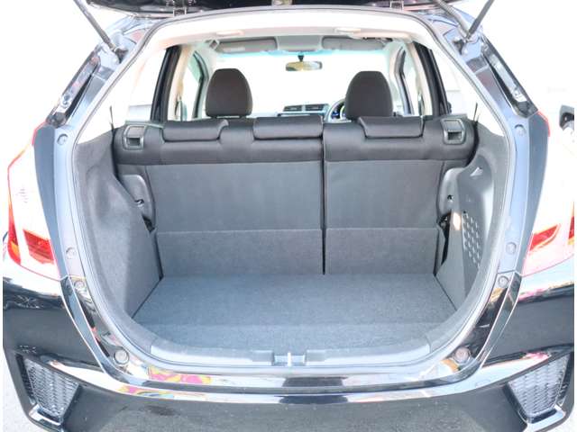 ホンダ フィット　ハイブリッド １．５ ハイブリッド Ｆ H29年 (関東) 99