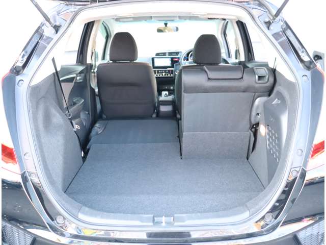 ホンダ フィット　ハイブリッド １．５ ハイブリッド Ｆ H29年 (関東) 99