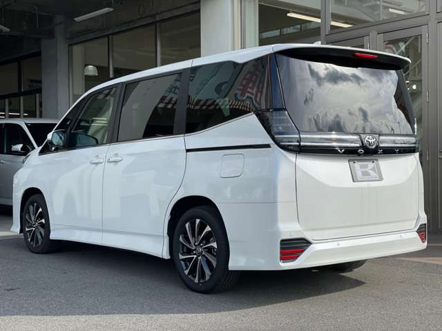 トヨタ ヴォクシー ２．０ Ｓ－Ｚ R6年 (近畿) 99