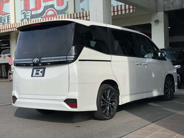 トヨタ ヴォクシー ２．０ Ｓ－Ｚ R6年 (近畿) 99