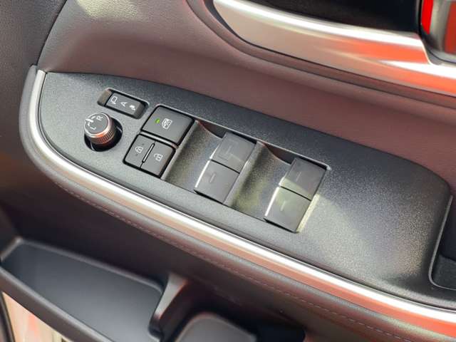 トヨタ ヴォクシー ２．０ Ｓ－Ｚ R6年 (近畿) 99