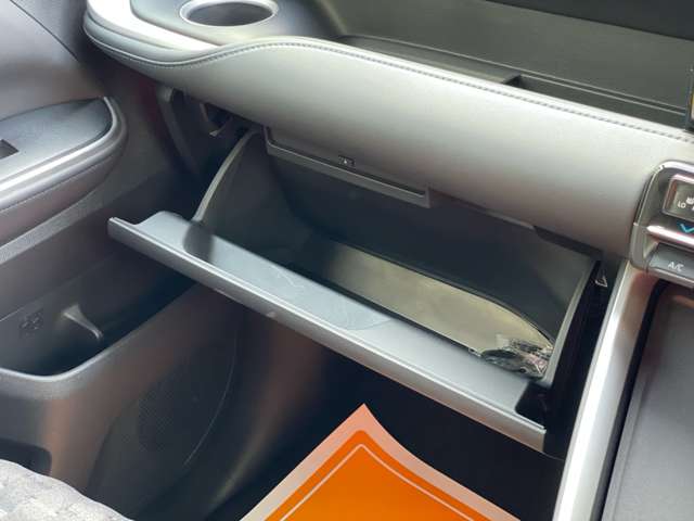 トヨタ ヴォクシー ２．０ Ｓ－Ｚ R6年 (近畿) 99